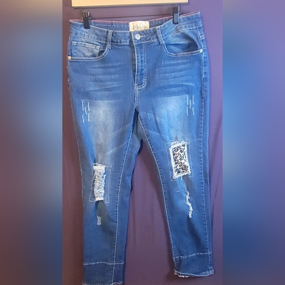 Distressed L&B Blue Jeans with Leopard Patch & Rollup Cuff. Size 14